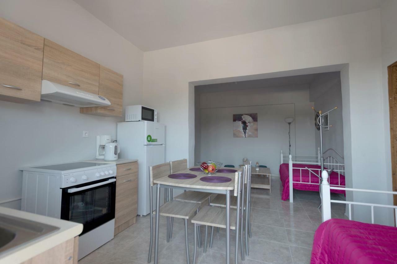 Paulsia Apartments Psinthos Exteriör bild