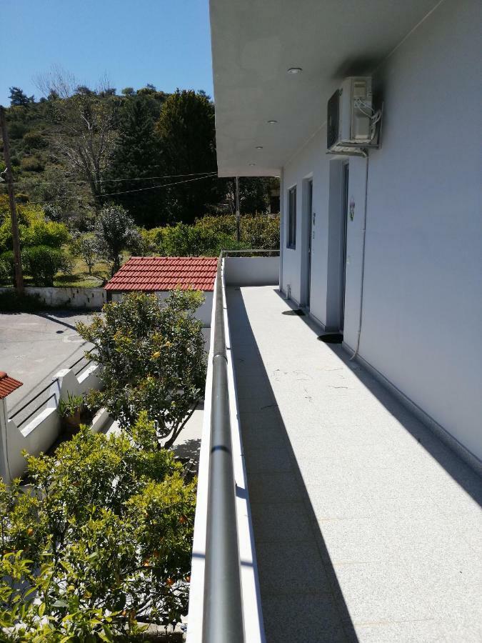 Paulsia Apartments Psinthos Exteriör bild